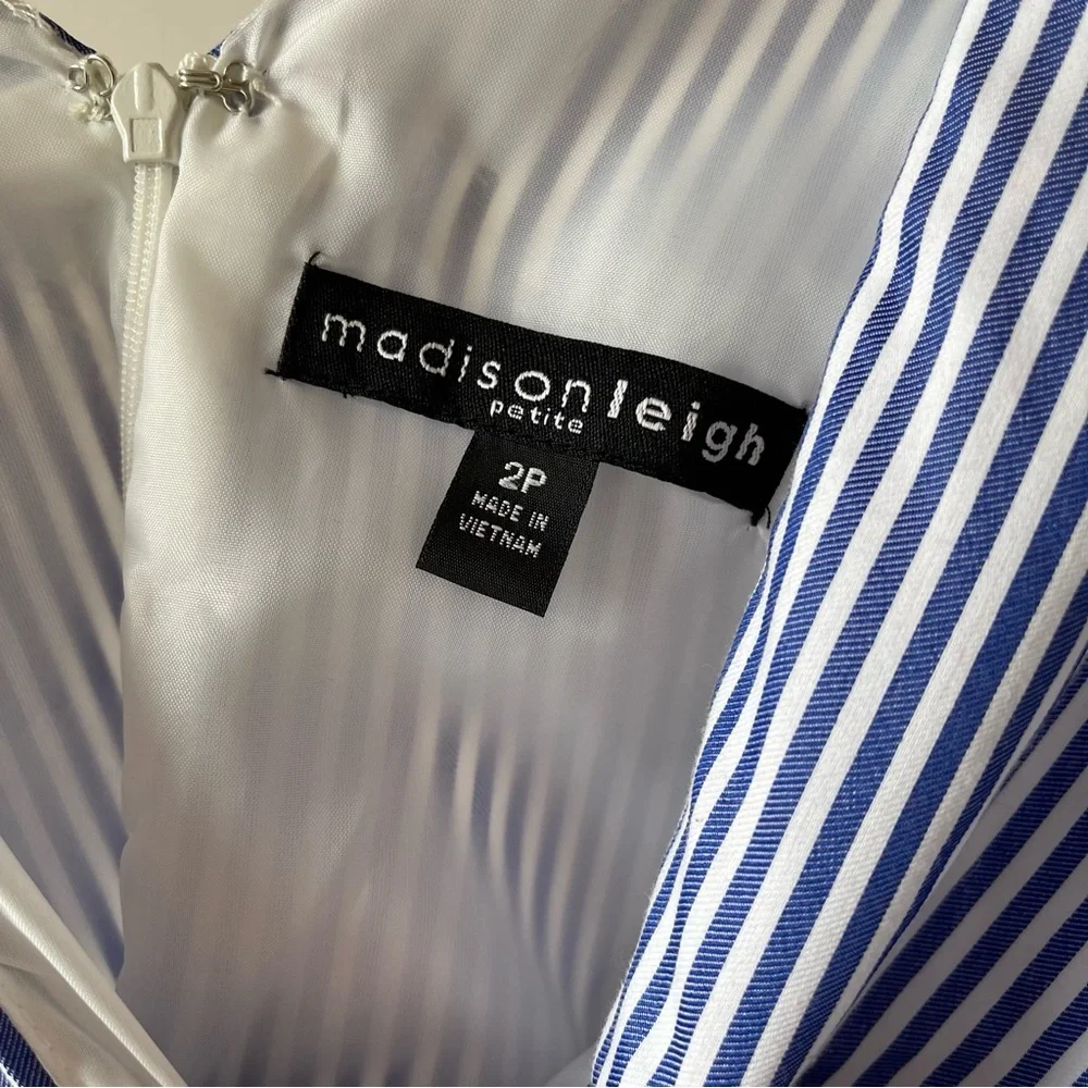 Madison Leigh Blue dress with embroidered flower detail 2P - Picture 2 of 8